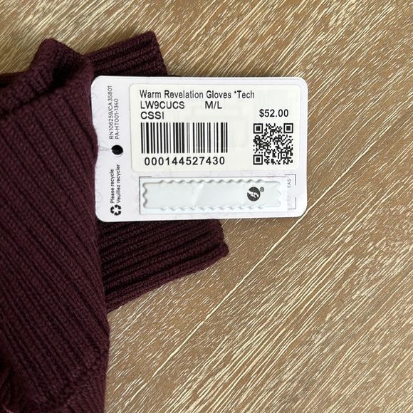 Lululemon Warm Revelation Gloves Tech CSSI Size M/L - Picture 3 of 5